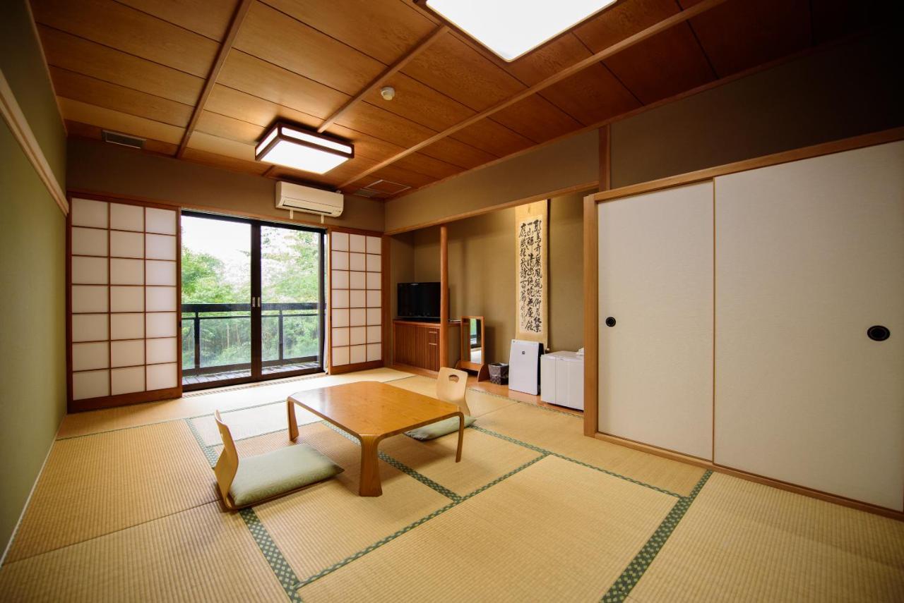 료칸 여명 旅館 黎明 Ryokan Reimei Юфу Екстер'єр фото